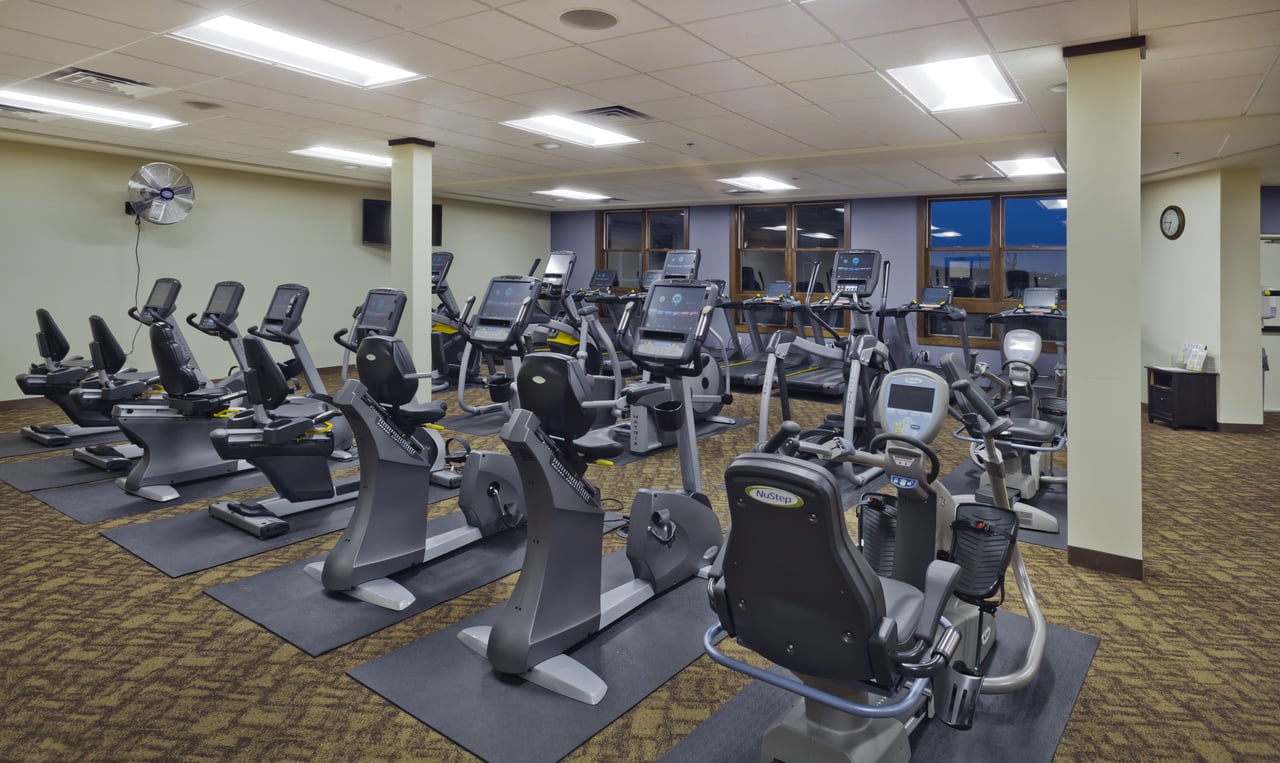 exercise facility with machines